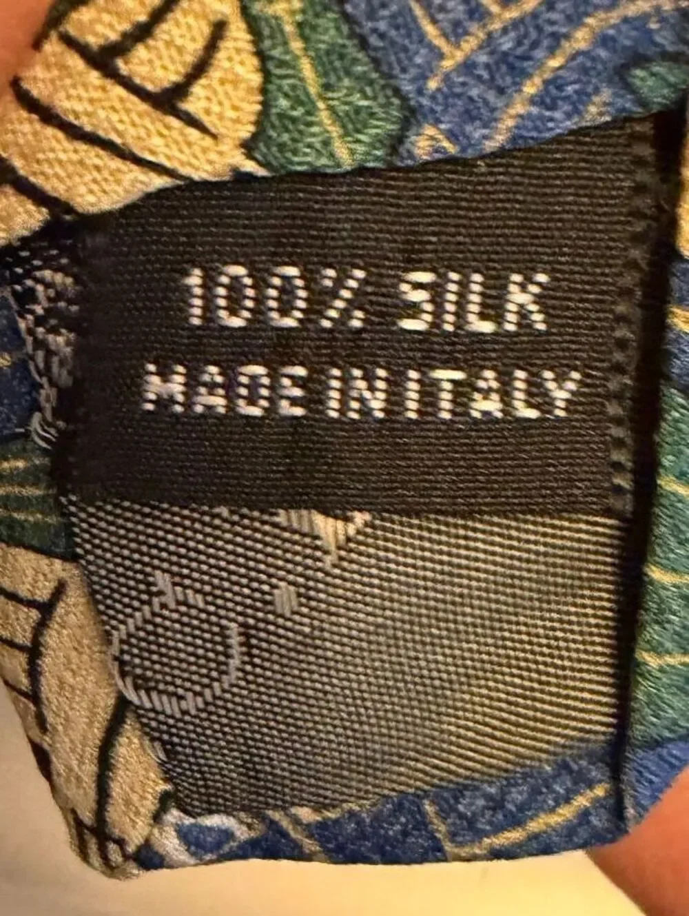 Vintage M.C. Escher 100% Silk Tie Made in Italy Square Limit Abstract Fish